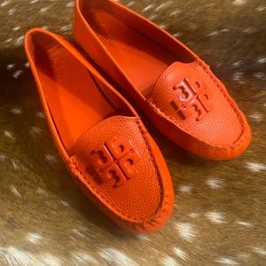 Tory BurchLeather Loafers Size 5M. View all pictures small smudge on one shoes.